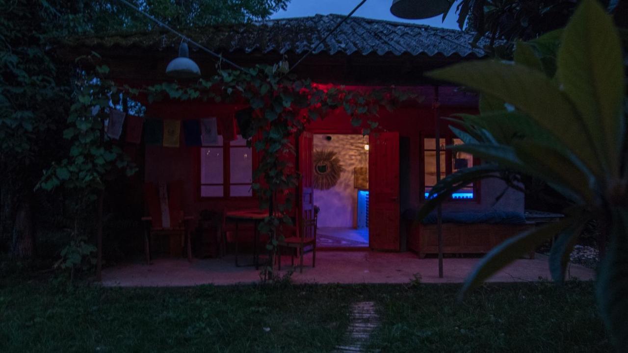 Karma Hostel Martvili Bagian luar foto