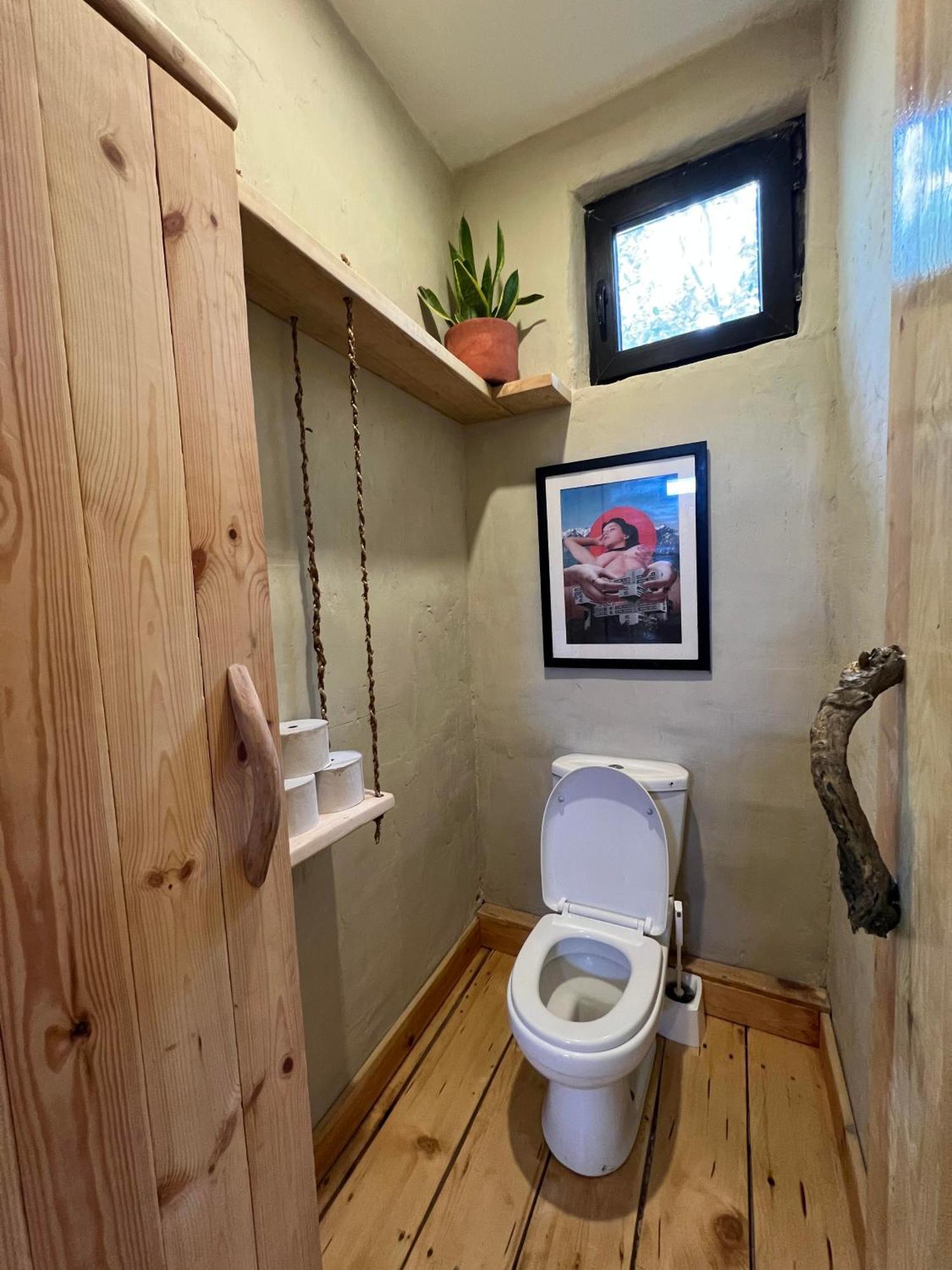 Karma Hostel Martvili Ruang foto