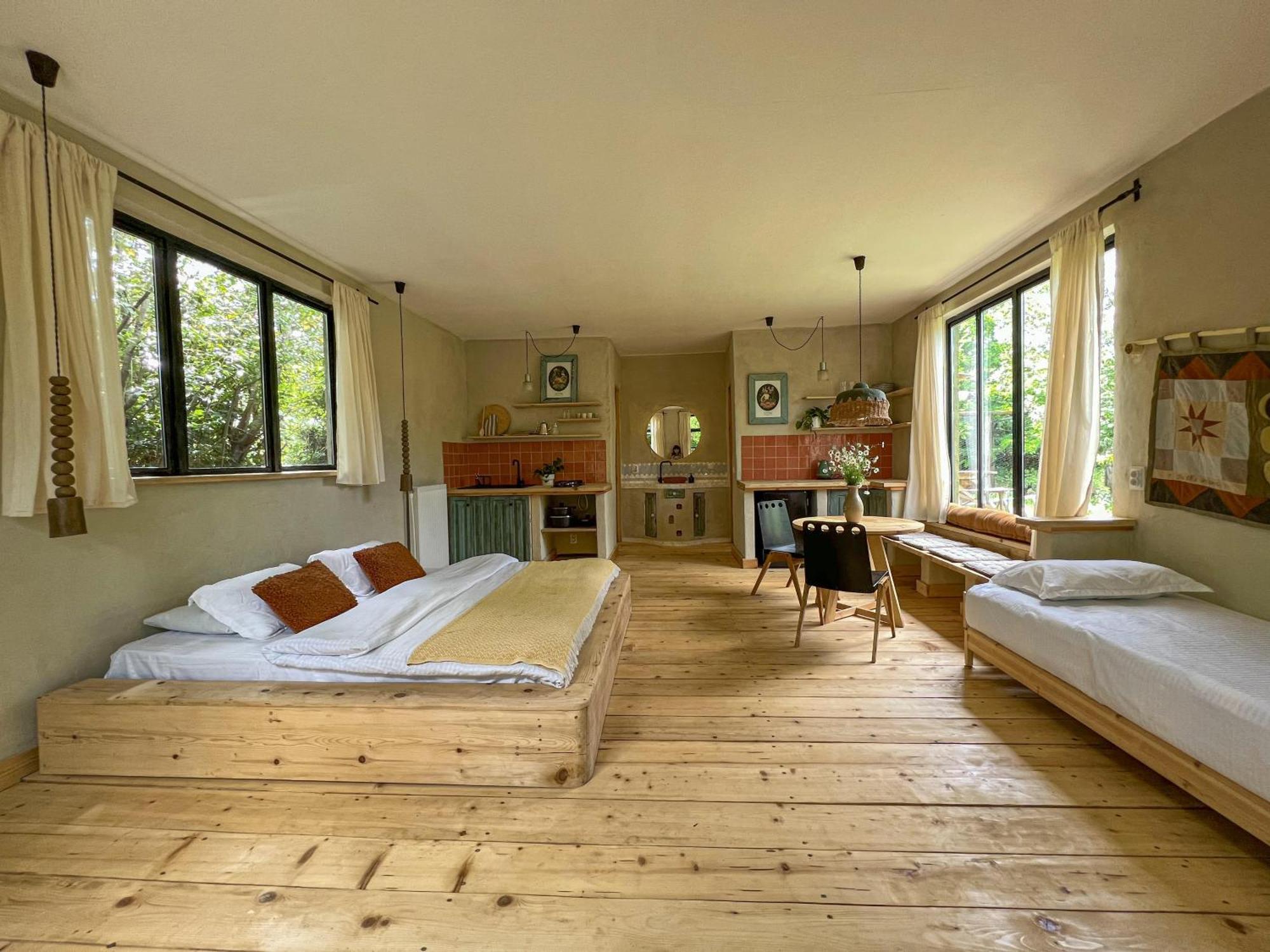 Karma Hostel Martvili Bagian luar foto