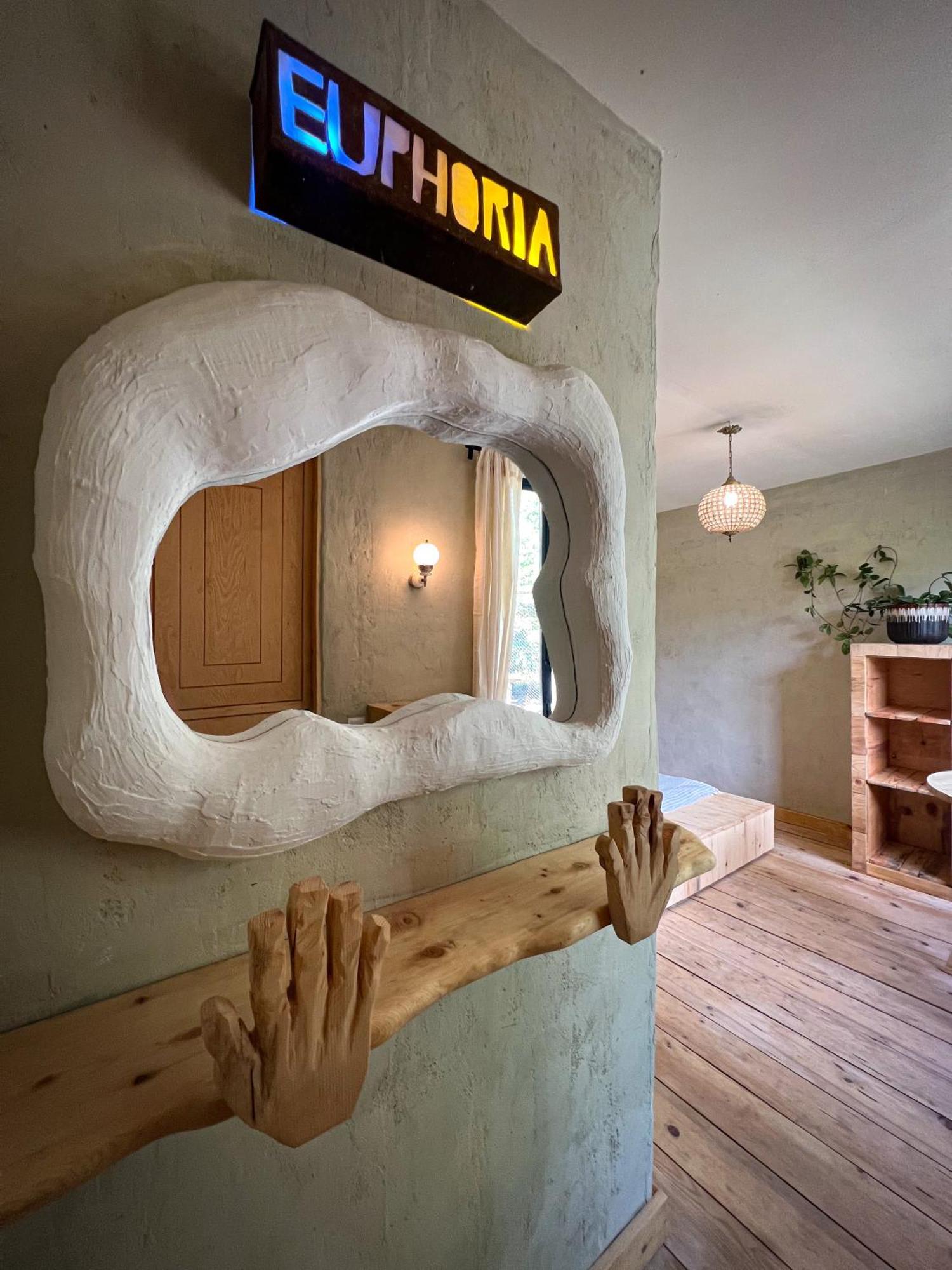 Karma Hostel Martvili Bagian luar foto