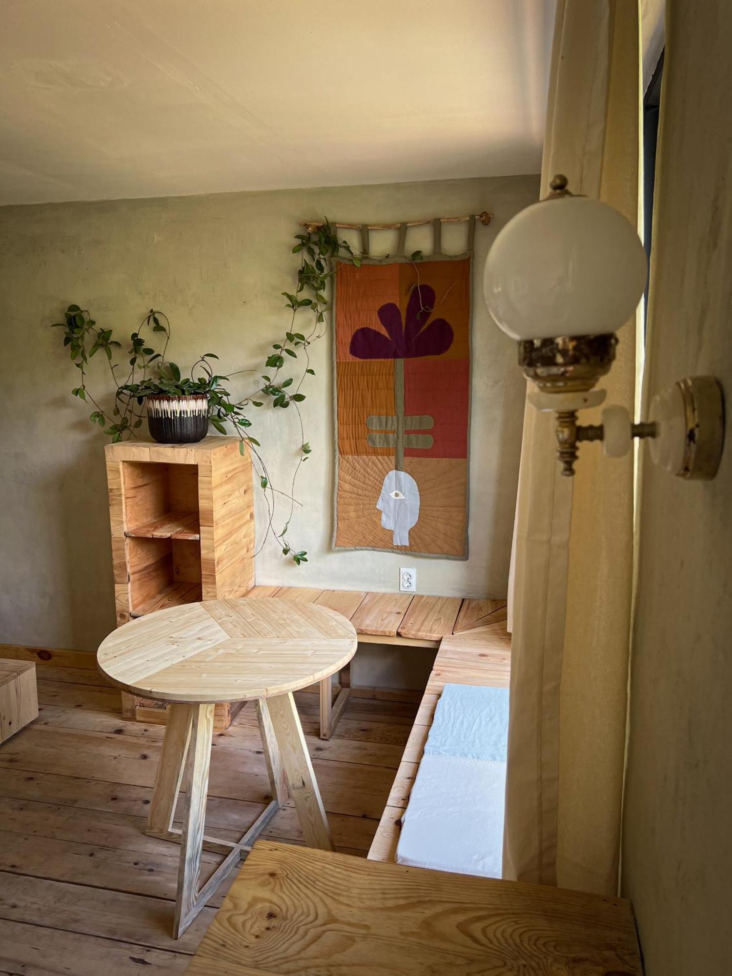 Karma Hostel Martvili Bagian luar foto